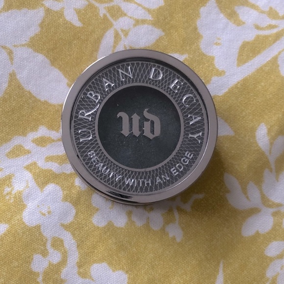 Urban Decay Beautiful Eye Shadow - free with purchase of $20 - Picture 2 of 4